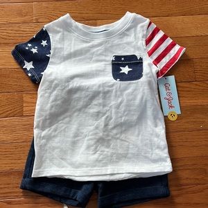 Cat & Jack Two Piece Boys Stars Stripes American Flag 4th Shirt Shorts 2T NWT